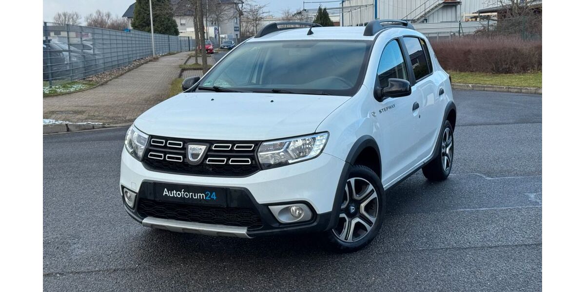 Dacia Sandero 172.000 km 7.499 &euro; Jülich 52428