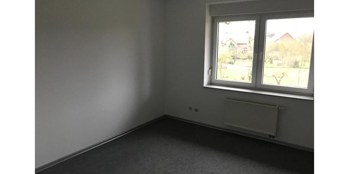 Mehrfamilienhaus, Wohnhaus Petershagen - 3 Zimmer, 81 m&sup2;, 649&euro; | Angebot:26385267