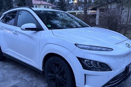 Hyundai Kona große Batt./NaviCAM/LED/64kwh/Schiebedach 139.969 km 15.900 &euro; Berlin 10247