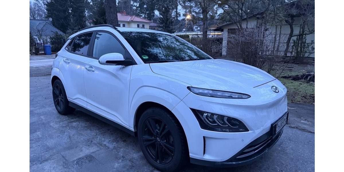 Hyundai Kona große Batt./NaviCAM/LED/64kwh/Schiebedach 139.969 km 15.900 &euro; Berlin 10247