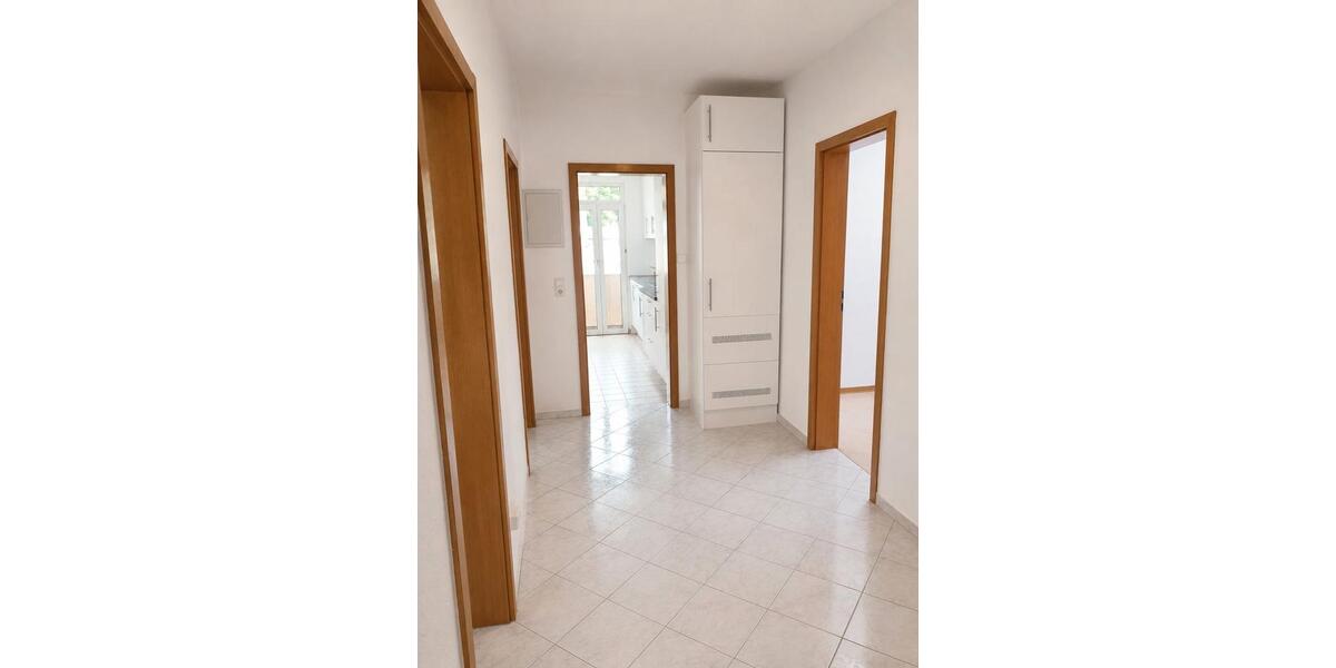 Dachgeschoßwohnung Stuttgart Stuttgart-Mitte - 2.5 Zimmer, 63 m&sup2;, 350.000&euro; | Angebot:26834060