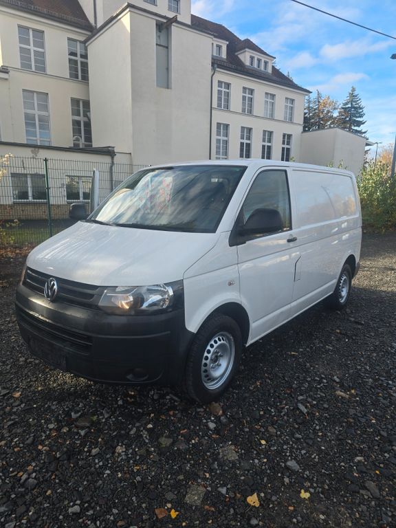 VW T5 Transporter 199.452 km 8.250 € Leipzig 04328