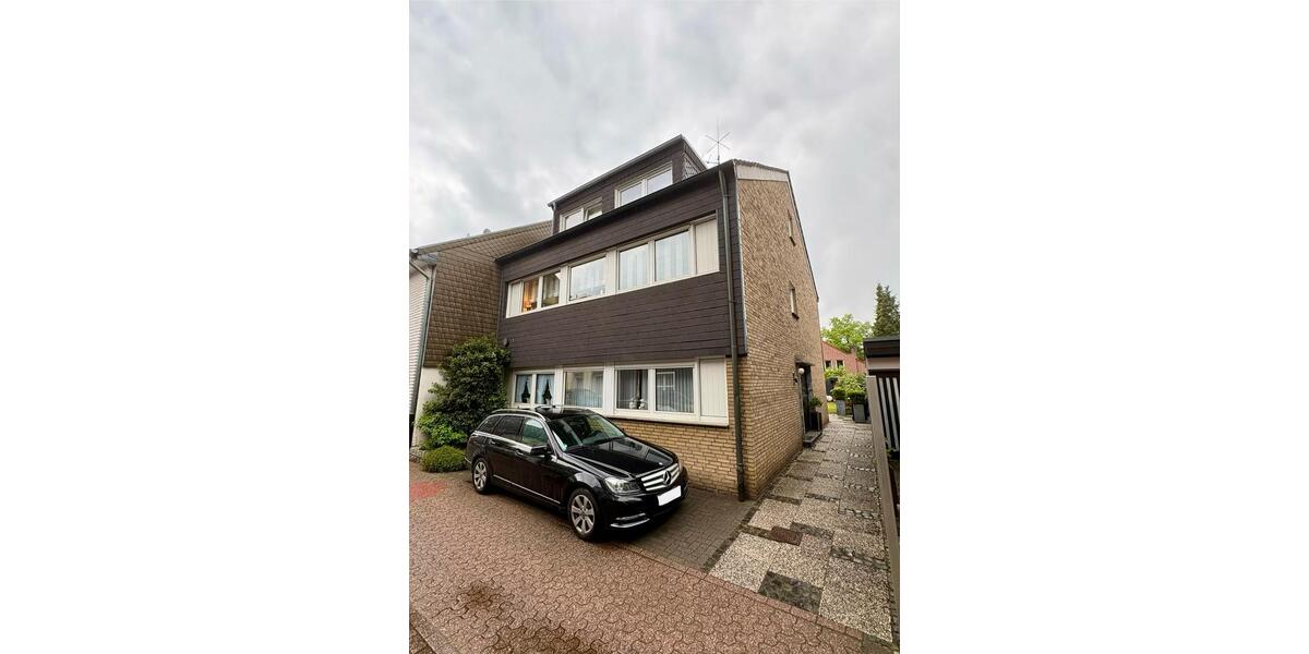 Reihenhaus Bocholt Stenern - 9 Zimmer, 200 m&sup2;, 440.000&euro; | Angebot:26429372