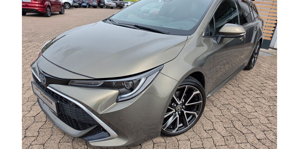 Toyota Corolla 61.600 km 25.980 &euro; Hildesheim 31137