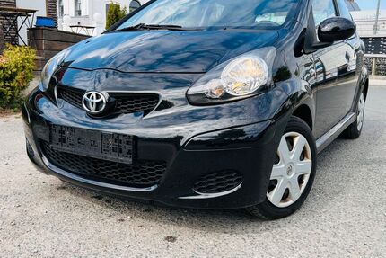 Toyota Aygo (X) 92.000 km 3.350 &euro; Gelsenkirchen 45884
