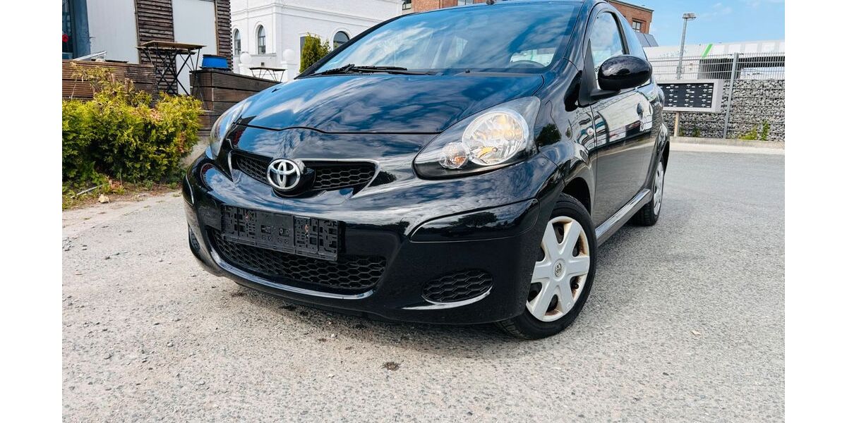 Toyota Aygo (X) 92.000 km 3.350 &euro; Gelsenkirchen 45884