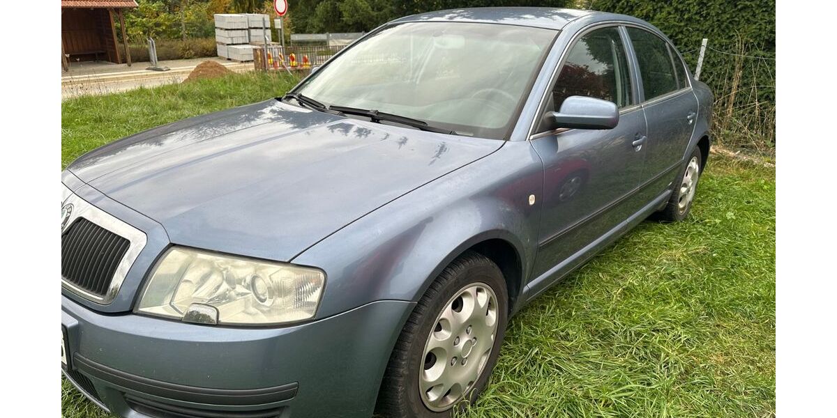 Skoda Superb 163.000 km 2.750 &euro; Bad Bocklet 97708