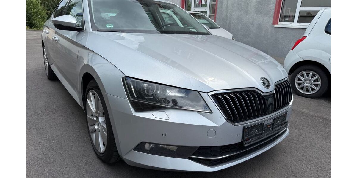 Skoda Superb 258.900 km 13.990 &euro; Dörfles-Esbach 96487