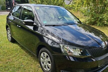 Skoda Fabia 77.100 km 7.900 &euro; Coburg 96450