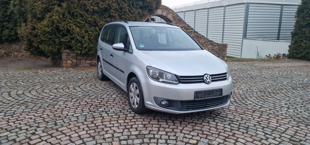 VW Touran 171.419 km 7.900 &euro; Siebenlehn Großschirma 09603
