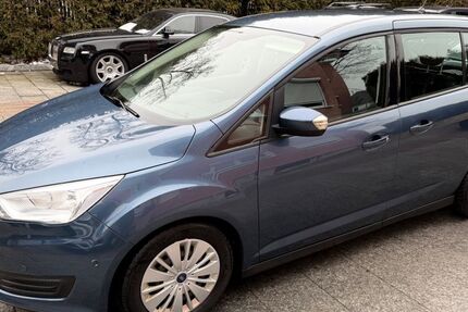 Ford Grand C-Max 122.000 km 7.980 &euro; München 81827
