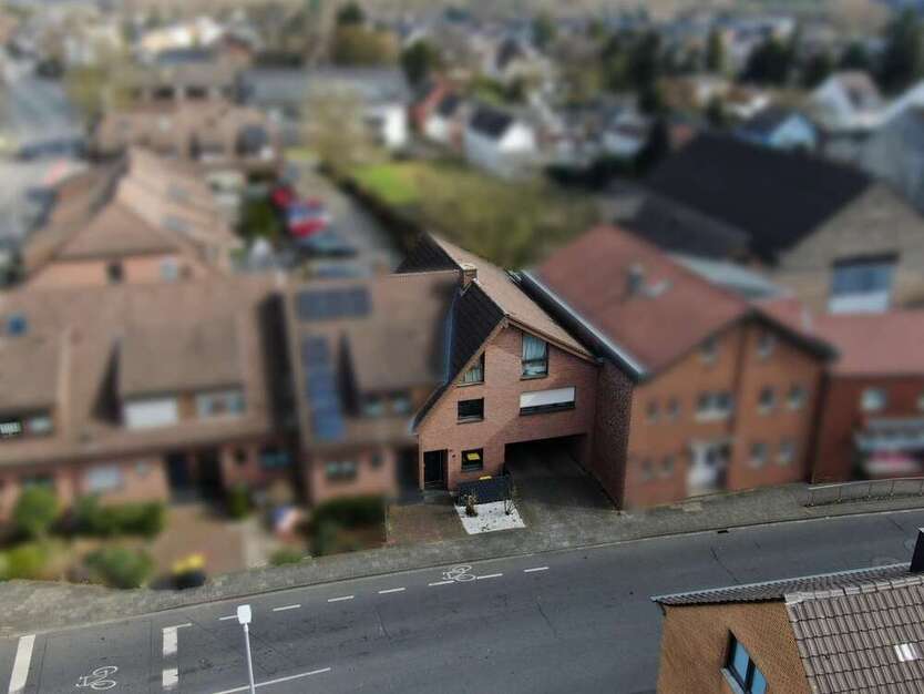 Haus zum Kaufen in Dormagen 610.000 € 177.83 m²