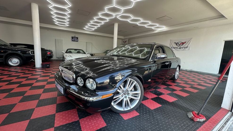 Jaguar Daimler 135.000 km 29.900 € Wertheim am Main 97877