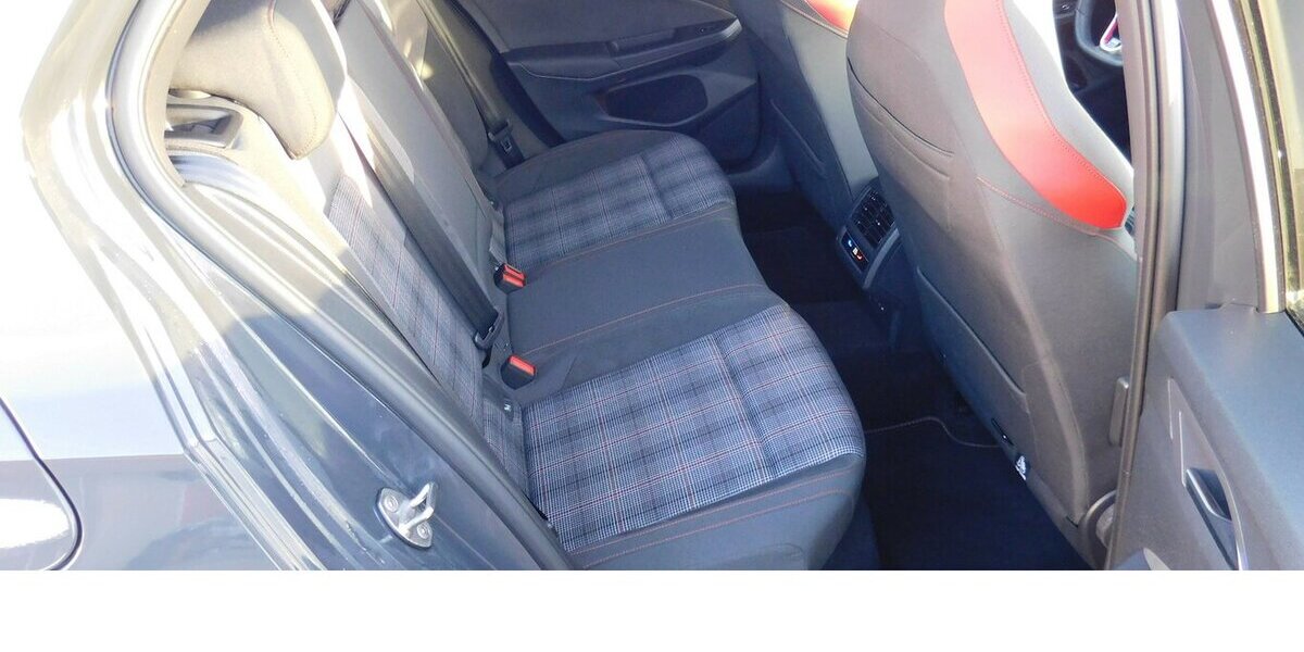 VW Golf 2.0 VIII GTI Performance TSI BMT Navi 38.200 km 23.990 &euro; Vordorf 38533