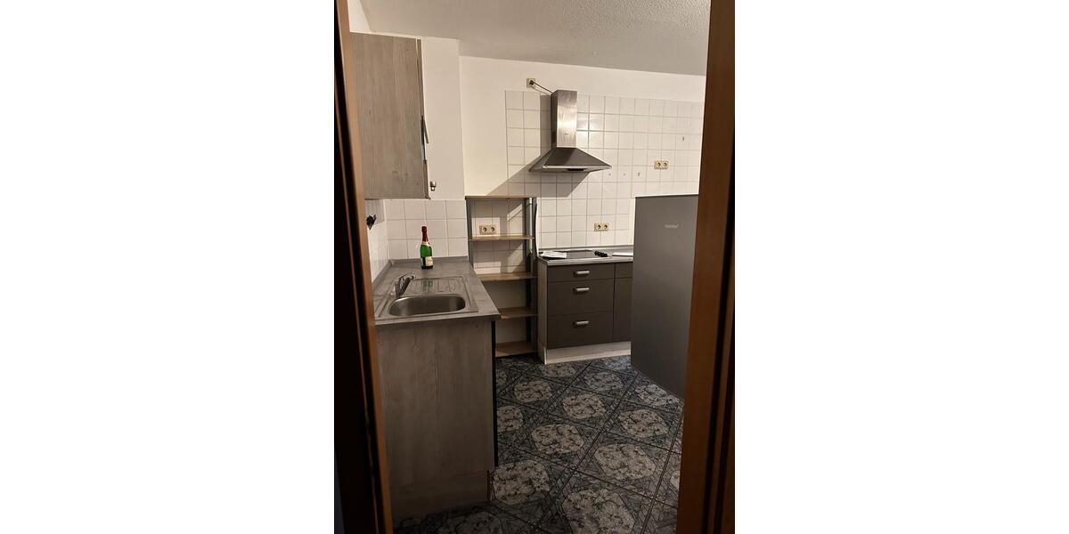 Etagenwohnung Seebach - 2 Zimmer, 68 m&sup2;, 440&euro; | Angebot:26169258