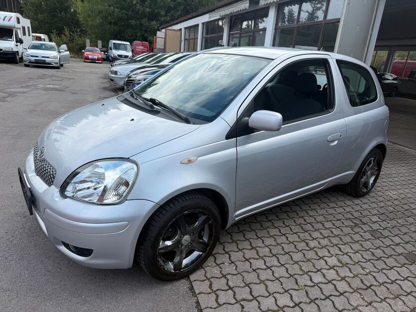 Toyota Yaris 197.000 km 999 € GELTENDORF 82269