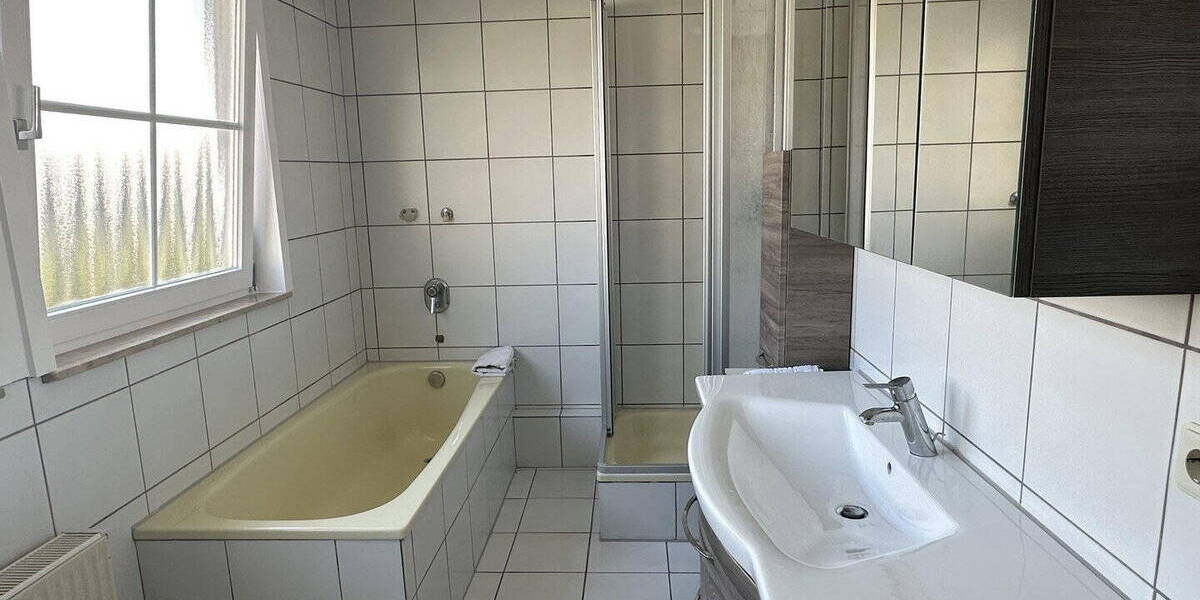 Etagenwohnung Brinkum Brinkum - 2 Zimmer, 74 m&sup2;, 200.000&euro; | Angebot:26472805