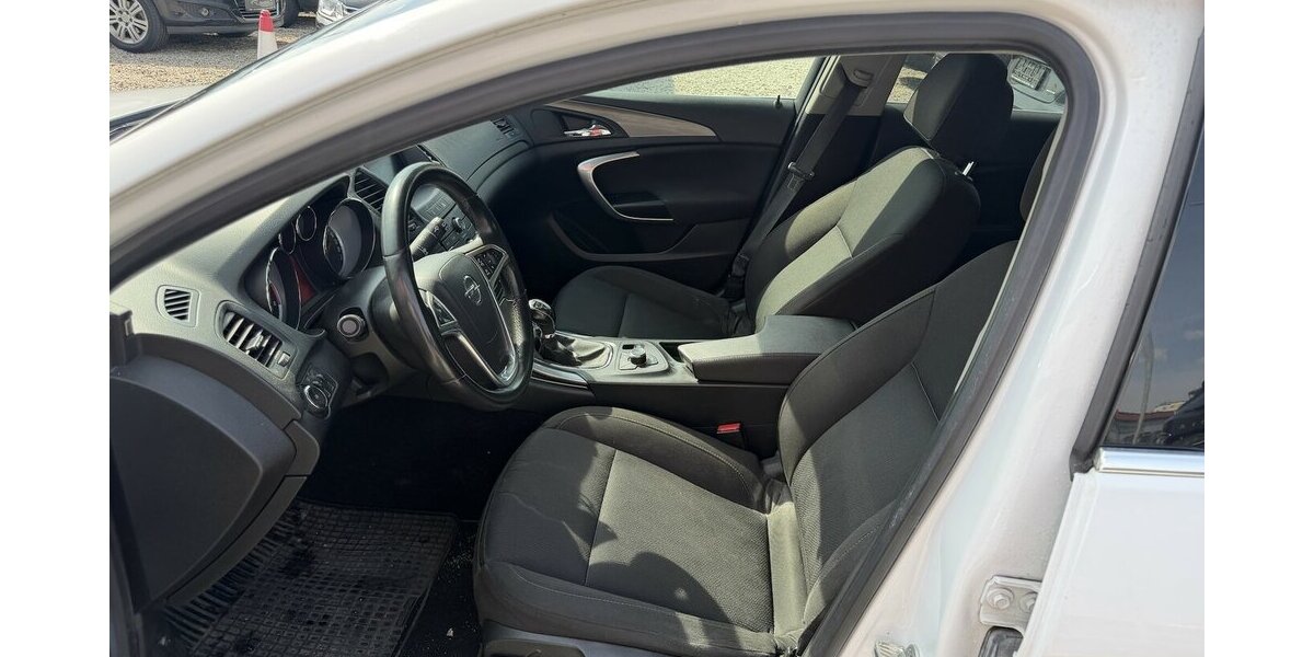 Opel Insignia OPC Line 2.0 DTCI Navi PDC SHZ AHK 245.100 km 3.500 &euro; Altdorf 84032