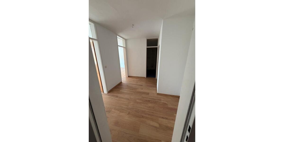 Etagenwohnung Roding - 3 Zimmer, 110 m&sup2;, 1.050&euro; | Angebot:26699665
