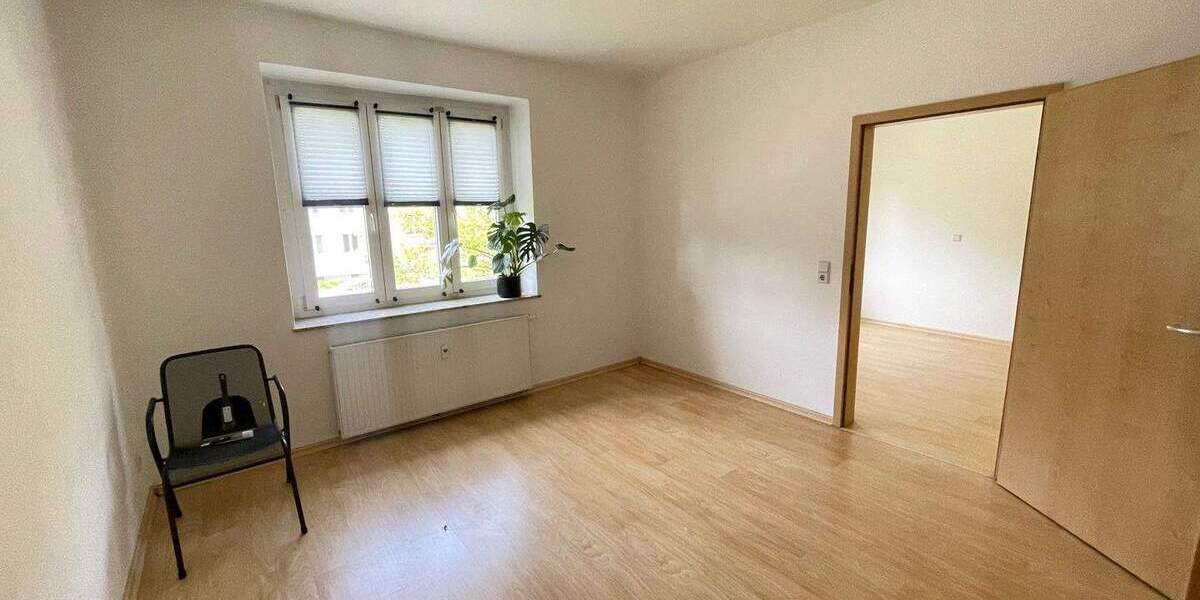 Zimmer Chemnitz Lutherviertel - 3 Zimmer, 63 m&sup2;, 362&euro; | Angebot:26436981