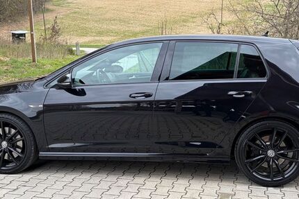 VW Golf 87.000 km 22.999 &euro; Tittling 94104