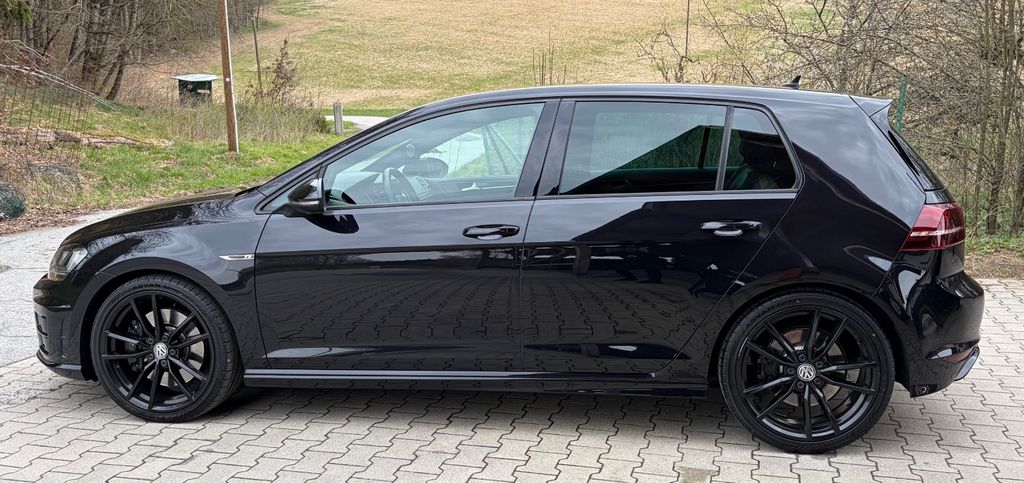 VW Golf 87.000 km 22.999 &euro; Tittling 94104