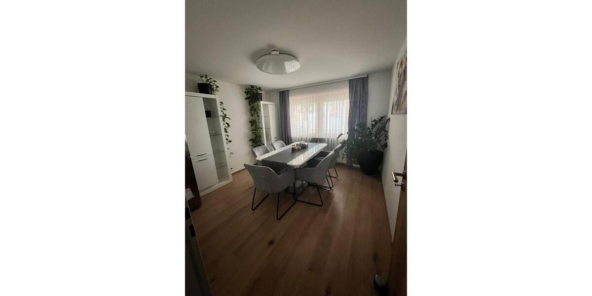 Einfamilienhaus Geisenhausen - 7 Zimmer, 130 m&sup2;, 459.000&euro; | Angebot:26763481
