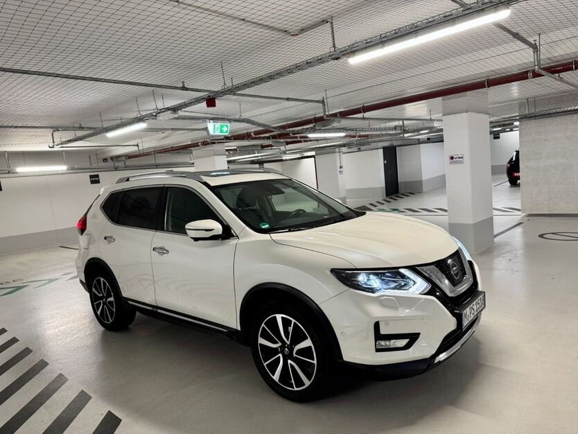 Nissan X-Trail 101.000 km 14.900 € Munchen 80339