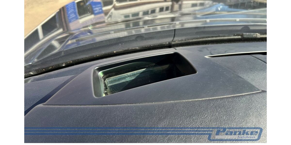 Land Rover Range Rover Vogue 4.4*Pano*LuftF*AHK*SoftC*ACC* 191.145 km 27.990 &euro; Berlin 13187