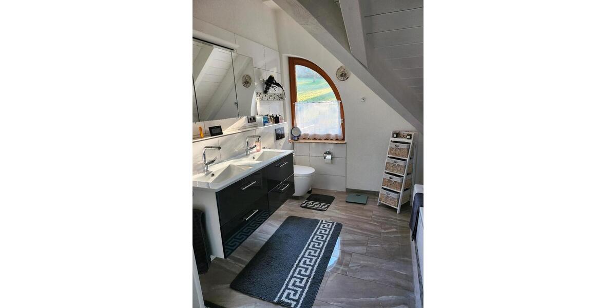 Dachgeschoßwohnung Wutöschingen - 4 Zimmer, 96 m&sup2;, 399.000&euro; | Angebot:26828840