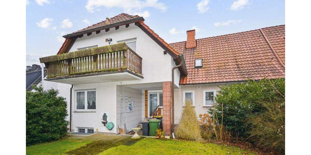 Ruhig gelegenes Zweifamilien-Doppelhaus - Ideal für Familie oder Mehrgenerationenwohnen 8 zimmer