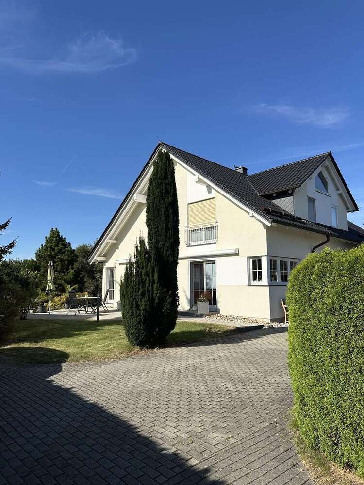 Haus zum Kaufen in Chemnitz 849.000 € 220 m²