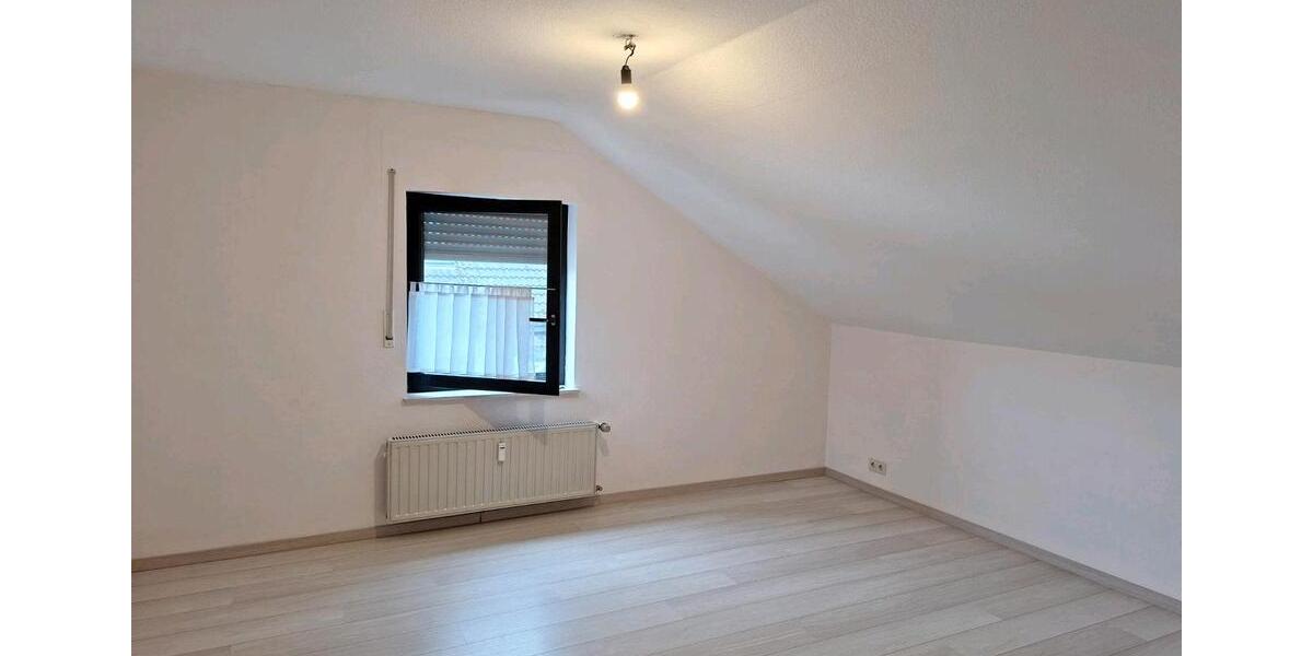 Dachgeschoßwohnung Polch - 2 Zimmer, 80 m&sup2;, 600&euro; | Angebot:25164495