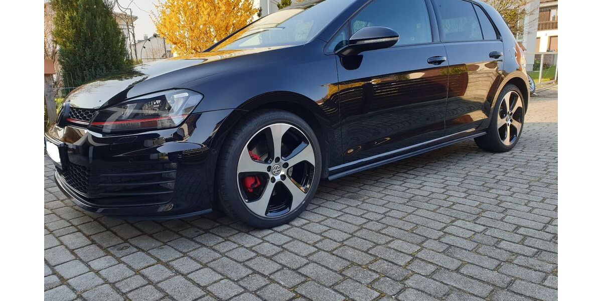 VW Golf 98.900 km 18.600 &euro; Vilsbiburg 84137