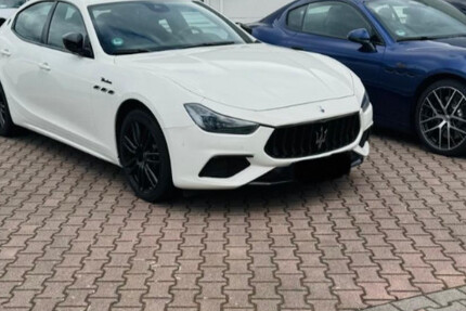 Maserati Ghibli 29.800 km 63.000 &euro; Mannheim 68159