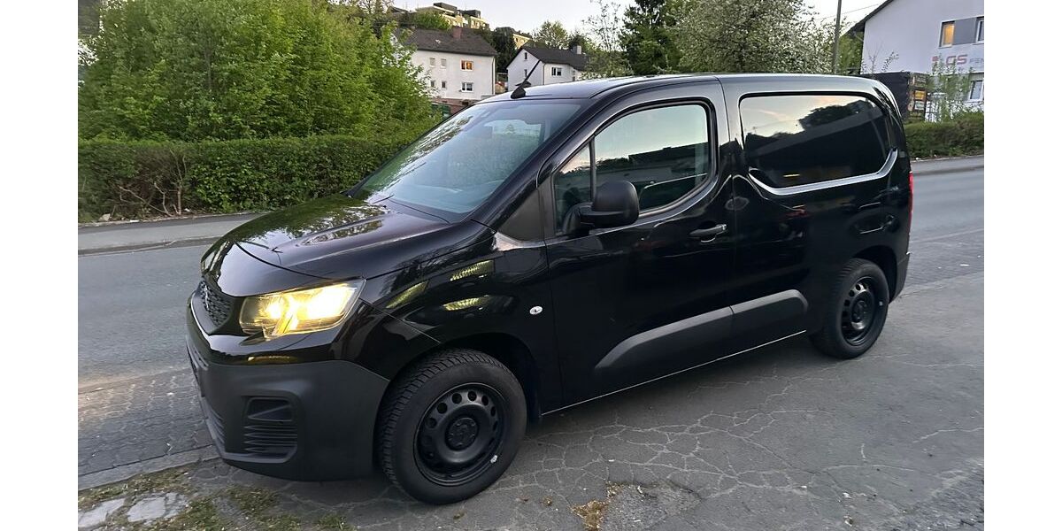 Peugeot Partner 77.742 km 10.950 &euro; Siegen 57078