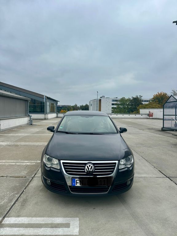 VW Passat 180.000 km 3.350 € Friedrichshafen 88045
