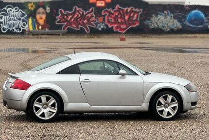 Audi TT 122.498 km 9.300 &euro; Reutlingen 72762