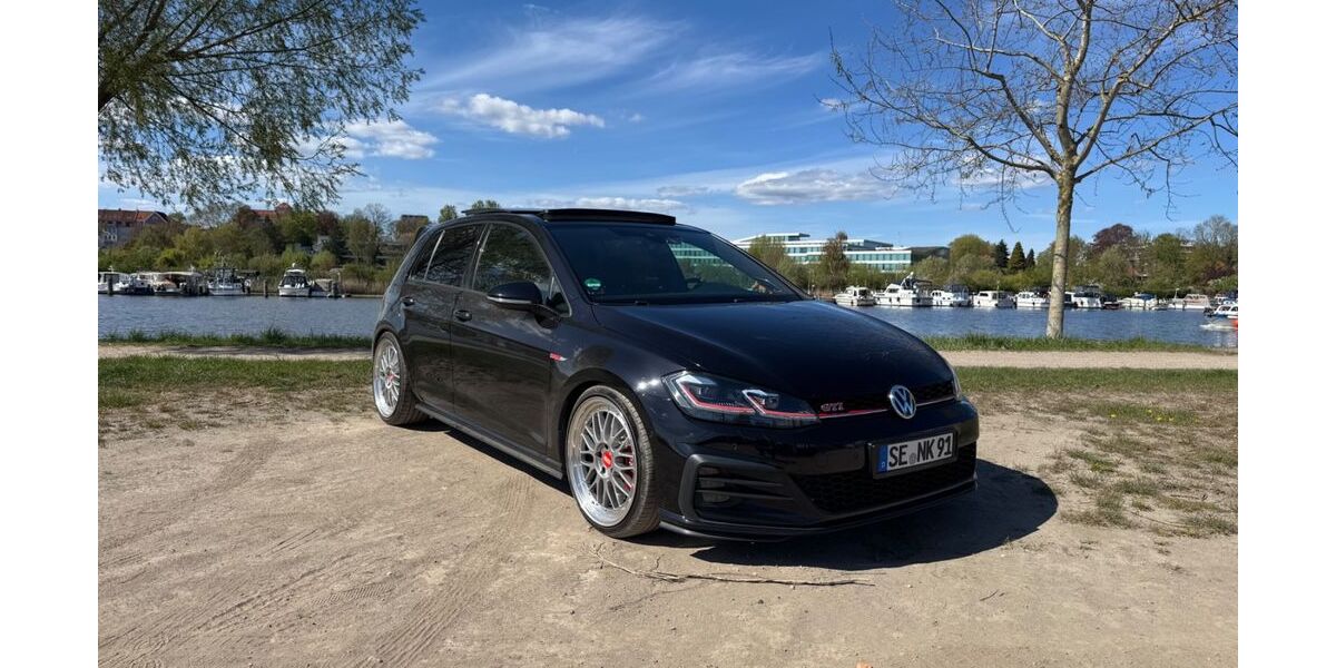 VW Golf 94.118 km 22.800 &euro; Mönkhagen 23619