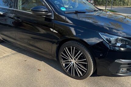 Peugeot 308 194.000 km 8.440 &euro; Riemerling 85521