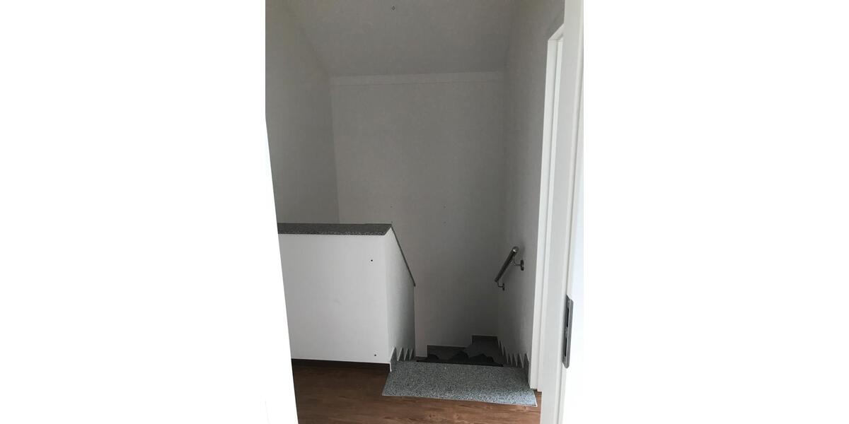 Reihenhaus Gummersbach - 4 Zimmer, 100 m&sup2;, 1.150&euro; | Angebot:26302192