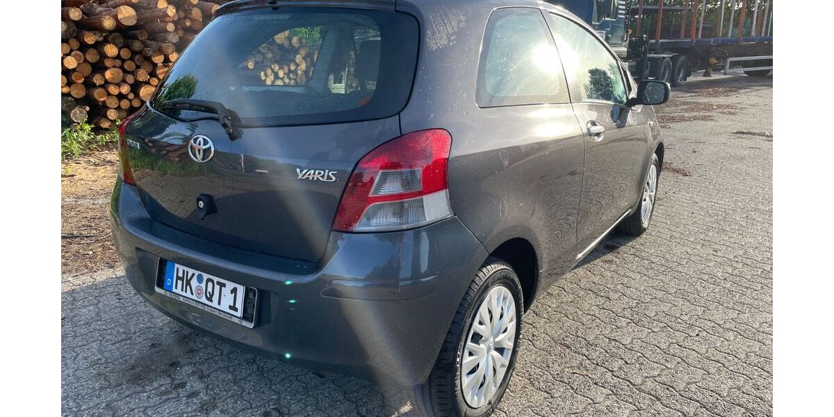 Toyota Yaris 184.500 km 2.900 &euro; Bispingen 29646