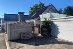 Einfamilienhaus mit zwei EinliegerWohnungen zu Verkaufen