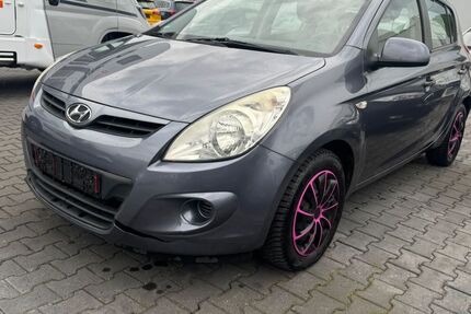 Hyundai i20 140.000 km 2.950 &euro; Essen 45356