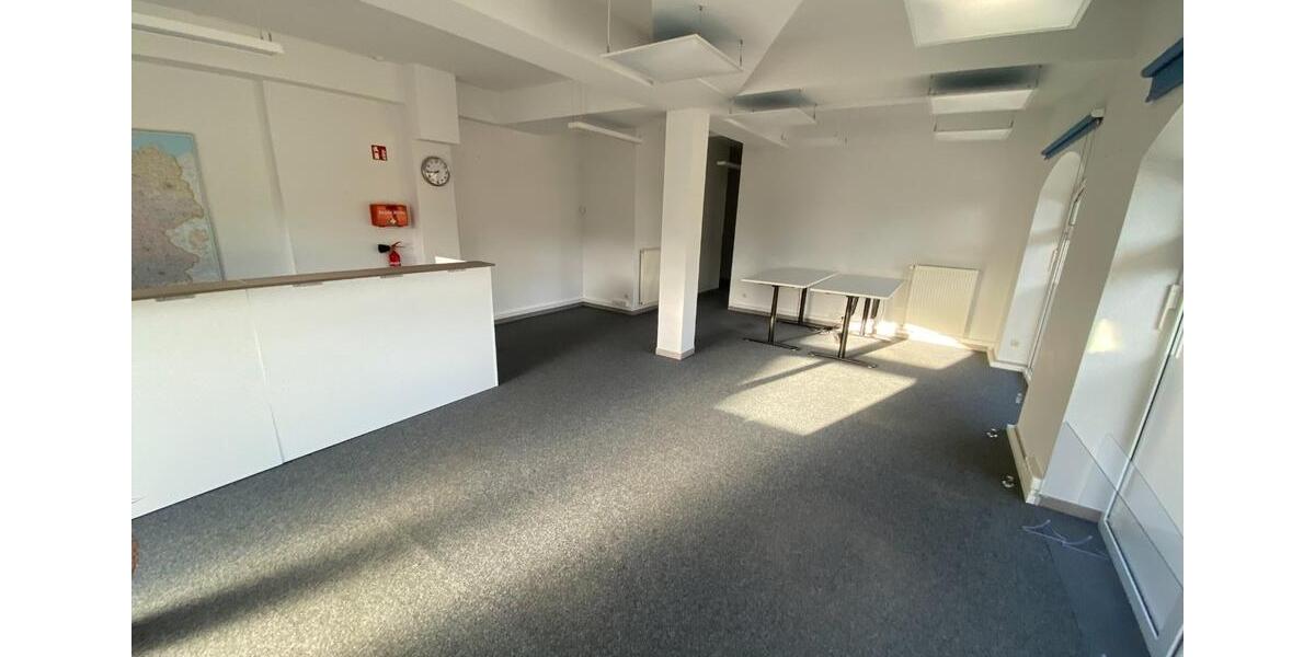 Büro-Praxisfläche zu vermieten zimmer