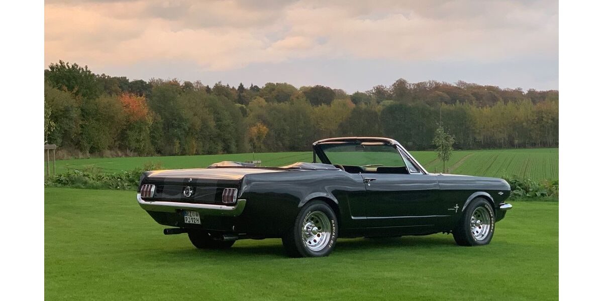 Ford Mustang 17.000 km 44.900 &euro; Schönberg 22929