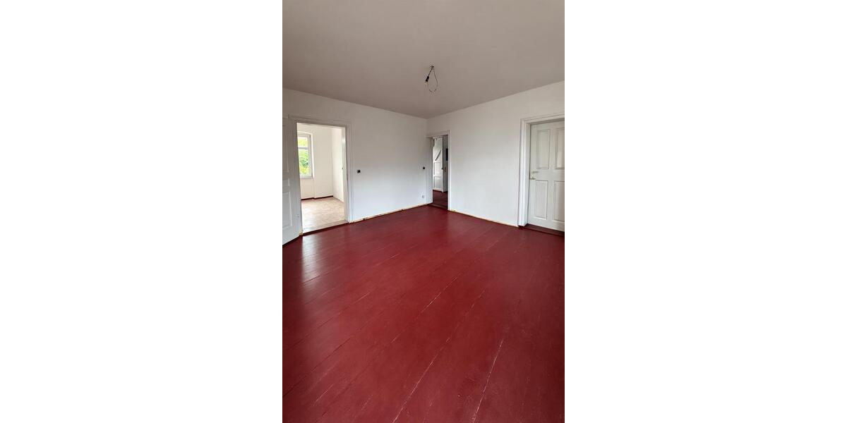 Etagenwohnung Bitterfeld-Wolfen Bitterfeld - 4 Zimmer, 92 m&sup2;, 680&euro; | Angebot:26022930