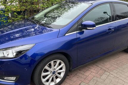 Ford Focus 84.000 km 7.300 &euro; Hasloh 25474