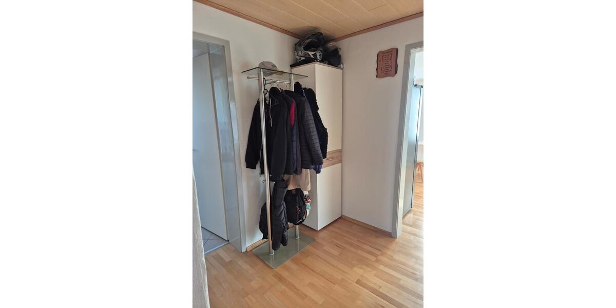 Etagenwohnung Vogt - 5 Zimmer, 120 m&sup2;, 1.050&euro; | Angebot:25421040