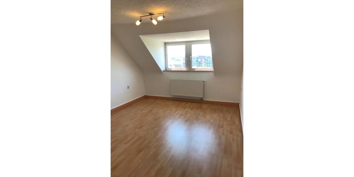 Dachgeschoßwohnung Saarbrücken West - 2 Zimmer, 50 m&sup2;, 97.500&euro; | Angebot:26848309